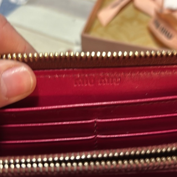 Miu miu zippy wallet INCLUSIVE - Picture 4 of 10